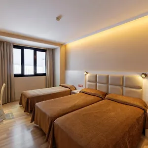 Hotell House