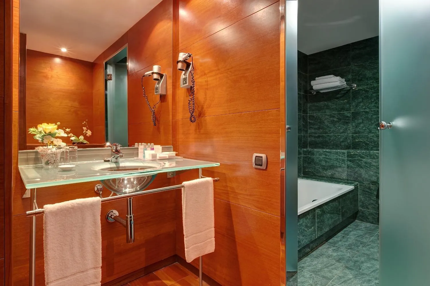 Acevi Villarroel Barcelona 4*,